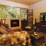 Garden Retreat Lounge Room with 42inch TV